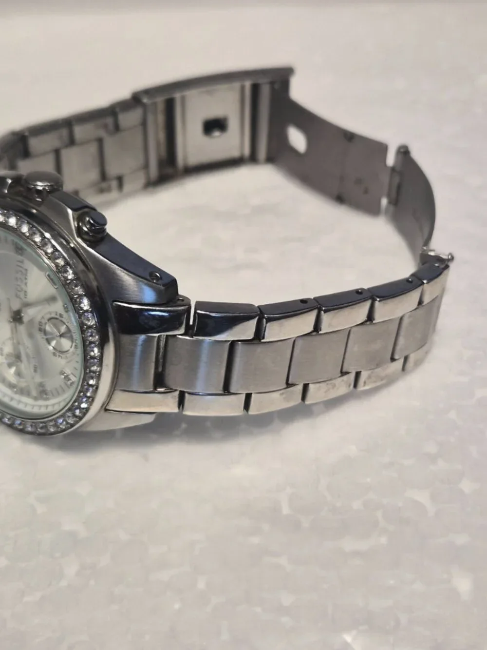 Fossil stainless band analog
